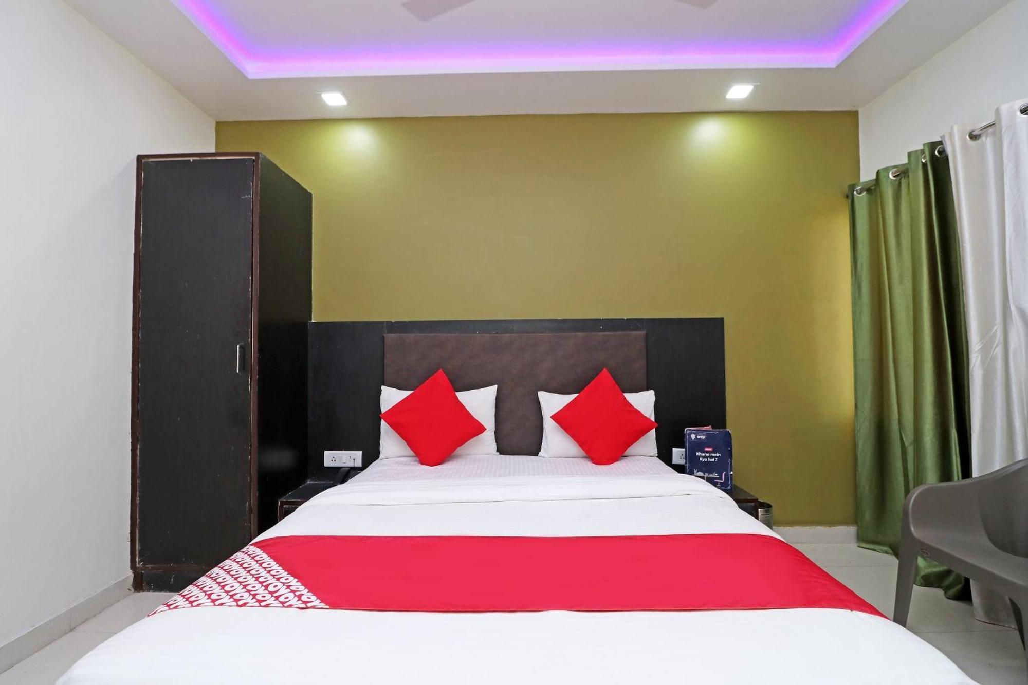Oyo Hotel The Orient Tree Агра Екстер'єр фото
